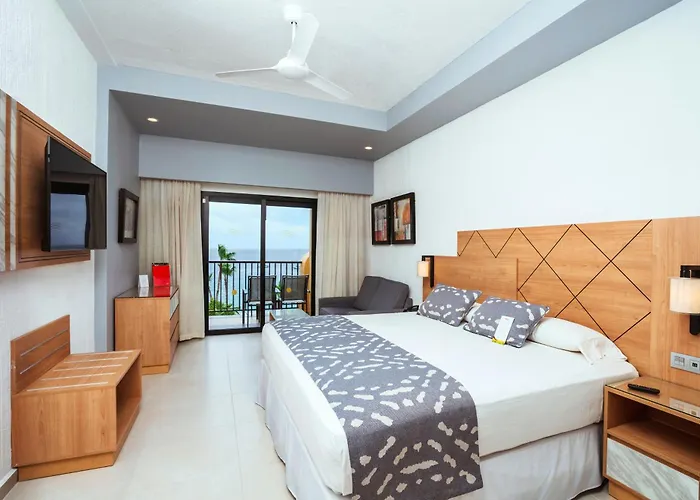 Resort Riu Santa Fe 5*
